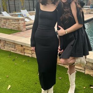 Elegant Black maxi dress skims inspired